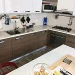 Cozy And Deluxe Minutes From Downtown Apartment *
