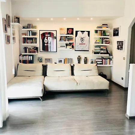 Cozy And Deluxe Minutes From Downtown Bologna